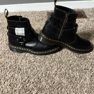 Dr. Martens black boots size 6M - 7 US L